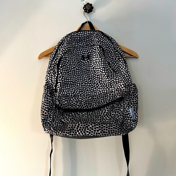 Under Armour Black and White geometric Backpack - Picture 1 of 6